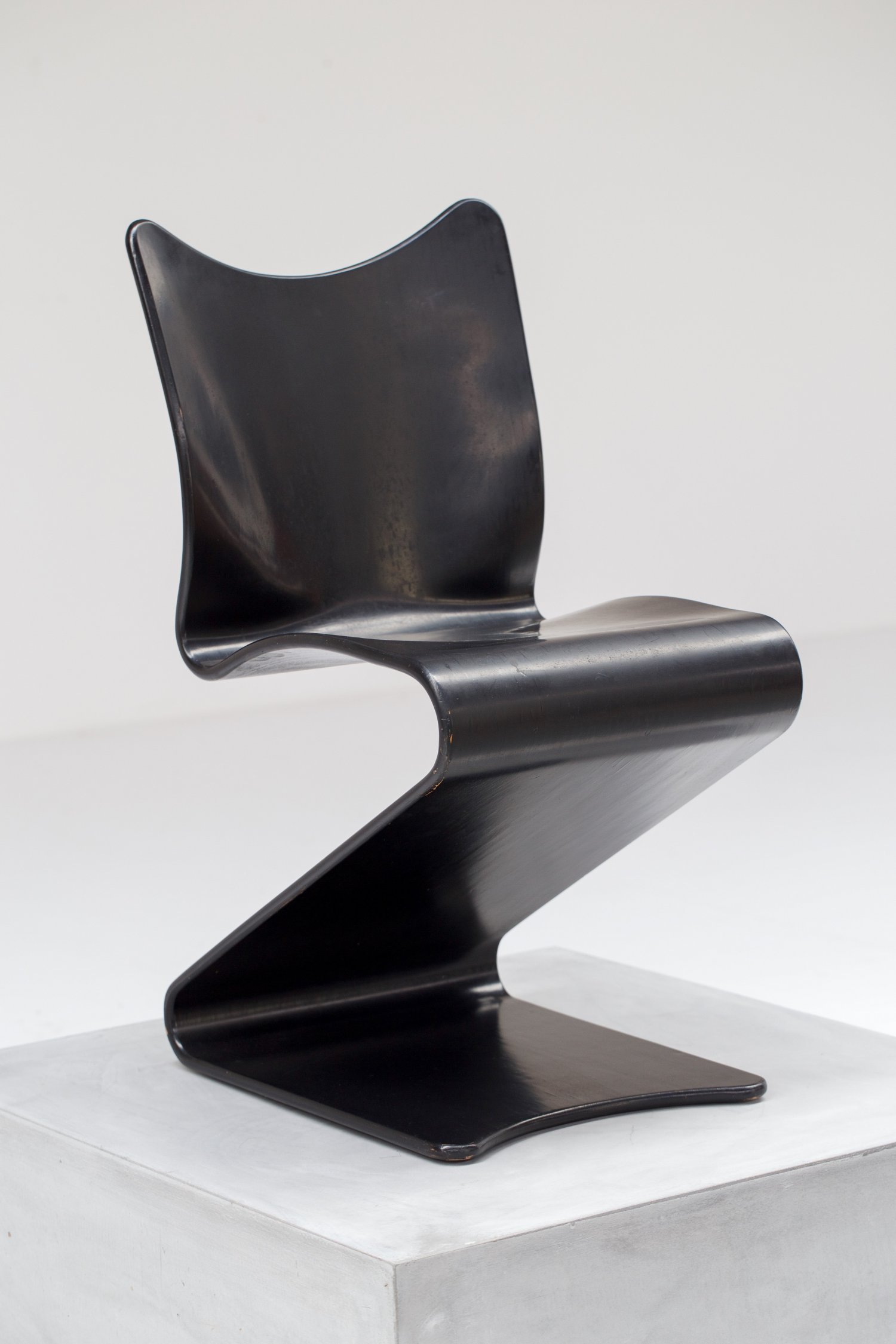 S 275 chair by Verner Panton