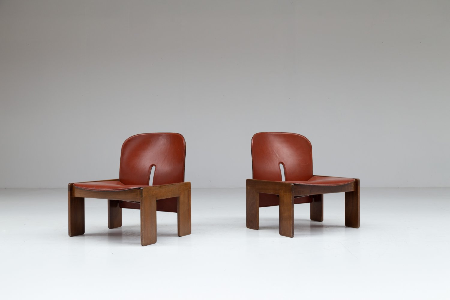 Pair of 925 low chairs by Afra & Tobia Scarpa for Cassina