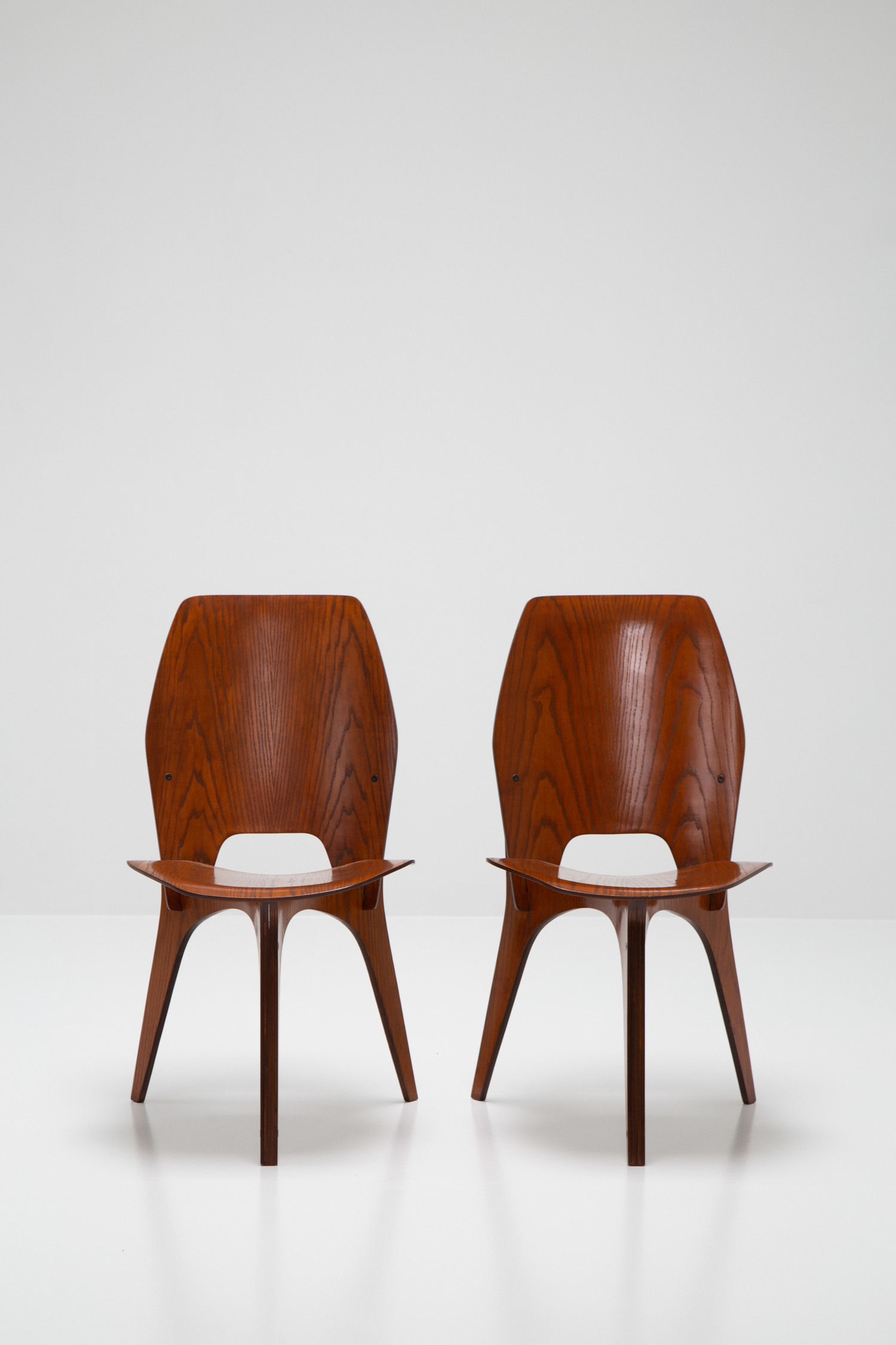 Pair of chairs by Eugenio Gerli for Tecno