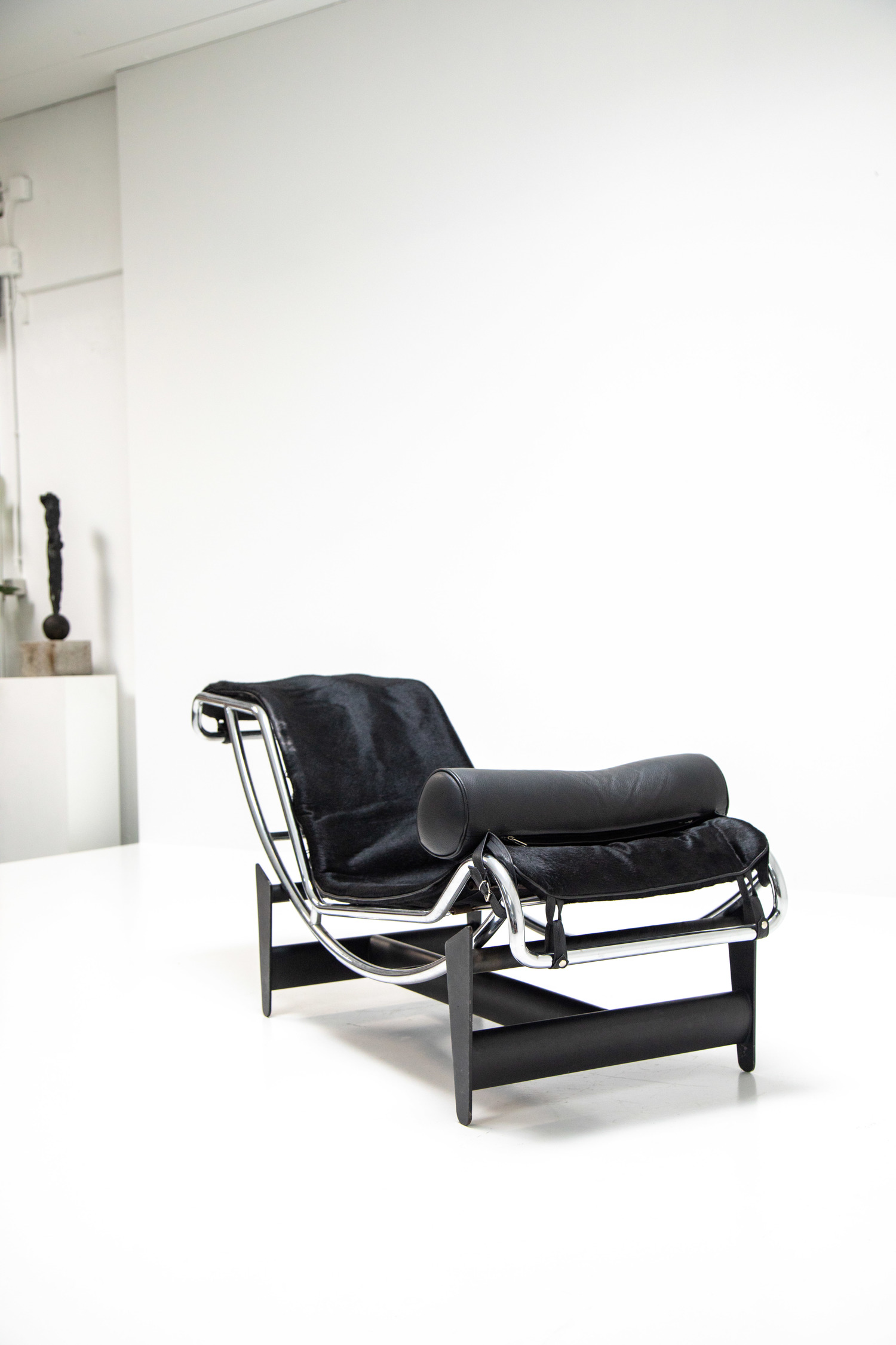 LC 104 Chaise-longue Le Corbusier Heidi Weber