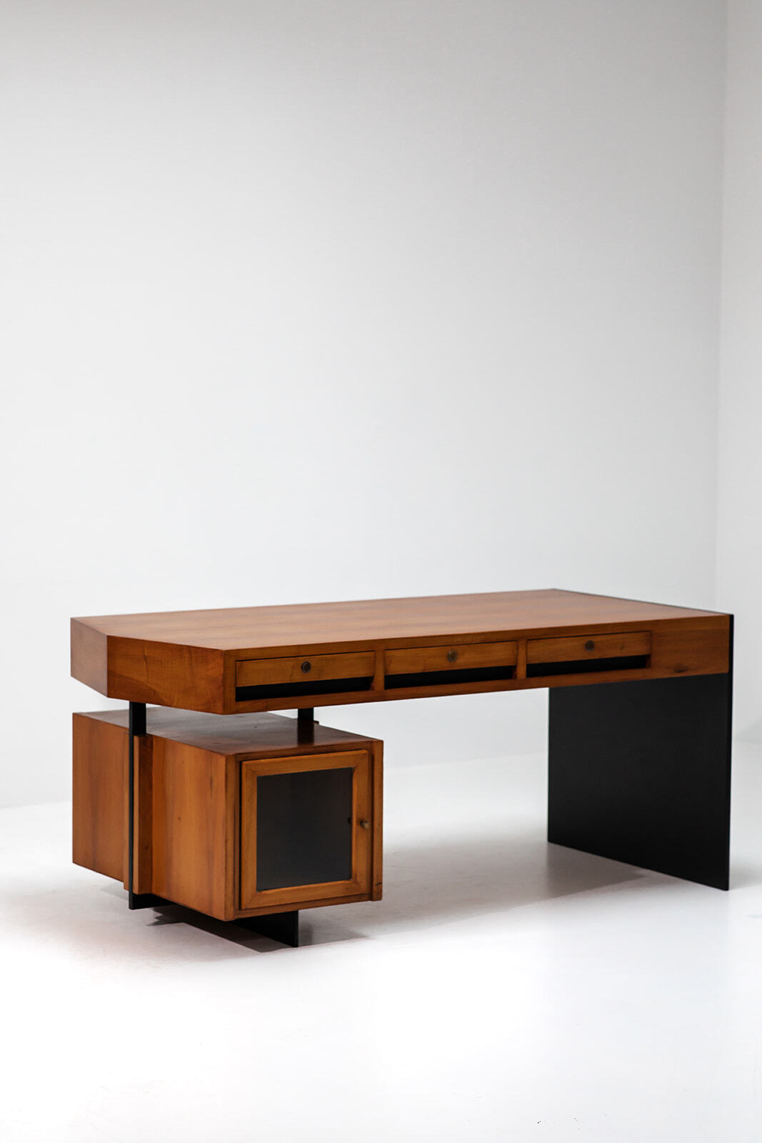 Unknown Italian desk