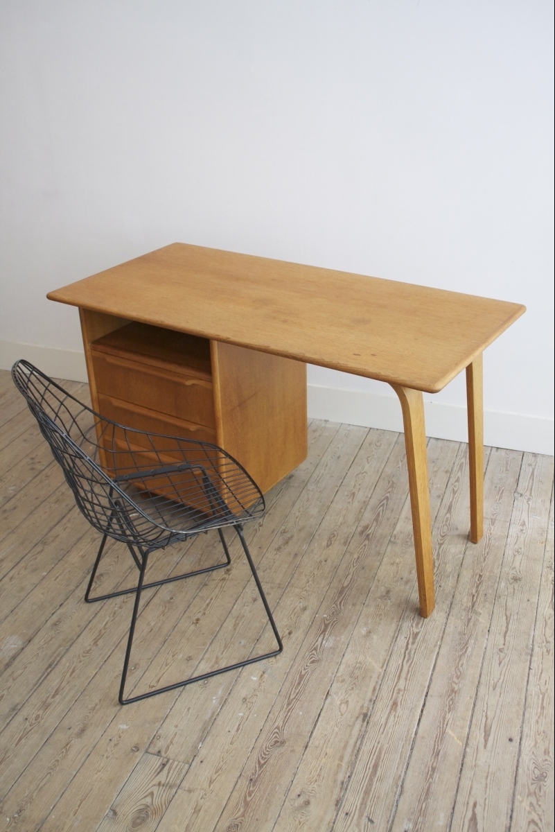 desk-from-the-oak-series-cees-braakman.jpg