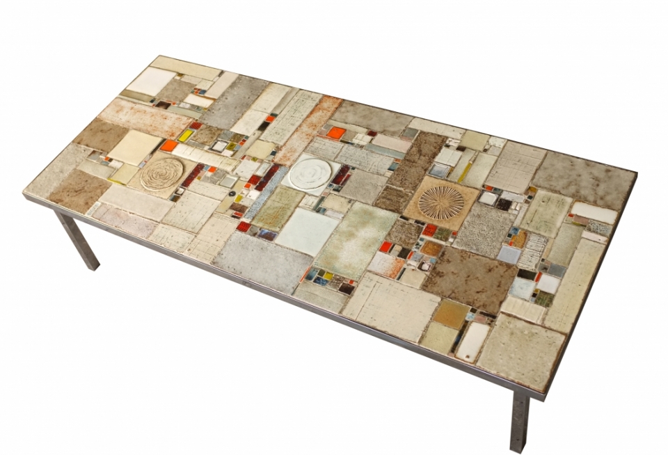 pia-manu-table-amphora-tiles.jpg