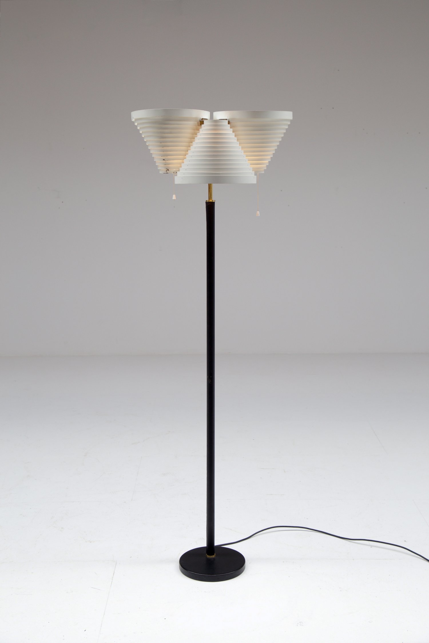 Alvar Aalto floor lamp by Valaisinpaja Oy