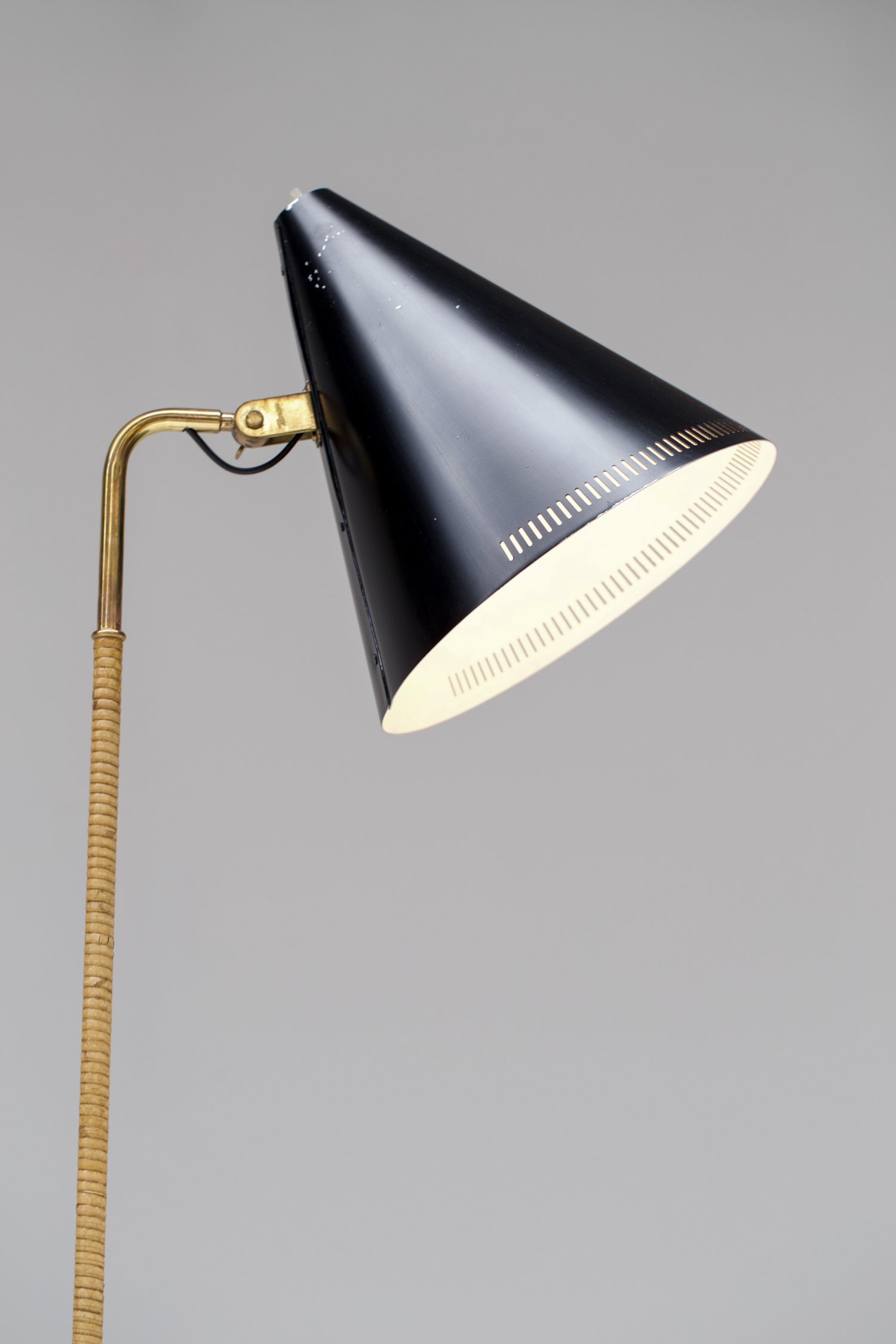 Paavo Tynell floorlamp by Idman