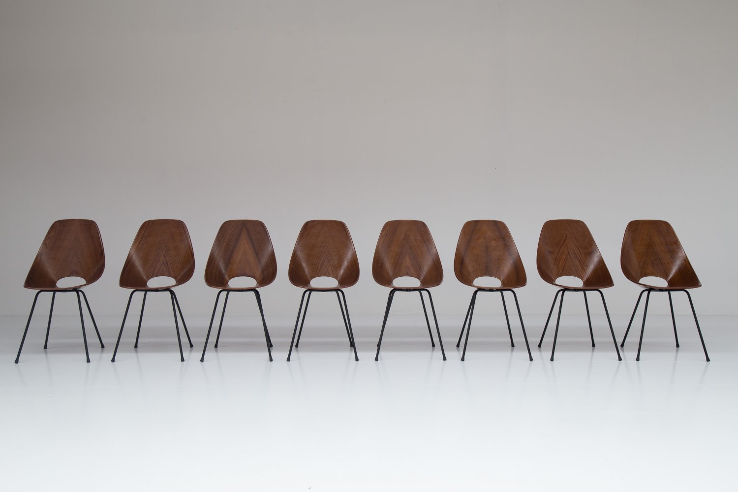 Set of 8 medea chairs by Vittorio Nobili 