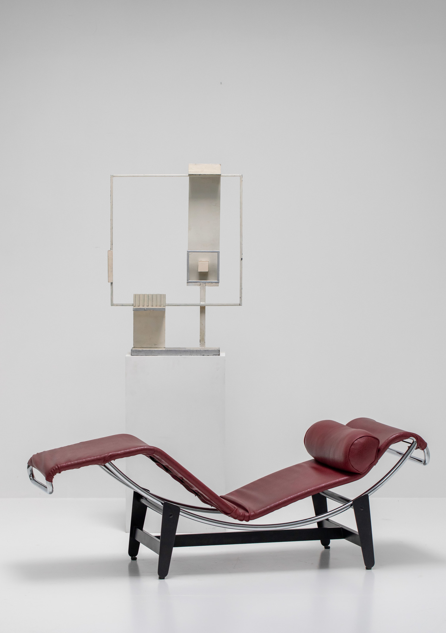 Le Corbusier 'B306' chaise longue by Wohnbedarf